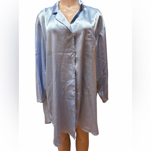 Oscar de la Renta Other - Oscar de la renta Elegant Blue Satin Nightshirt